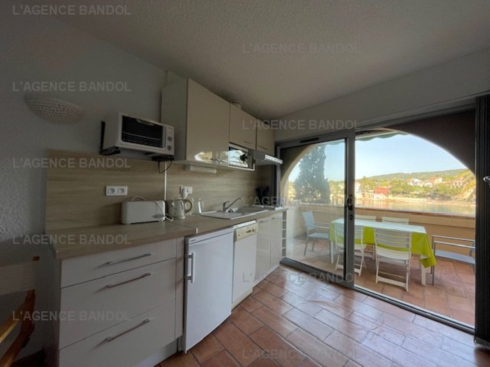 Image_2, Studio, Bandol,
                                ref :ROU030