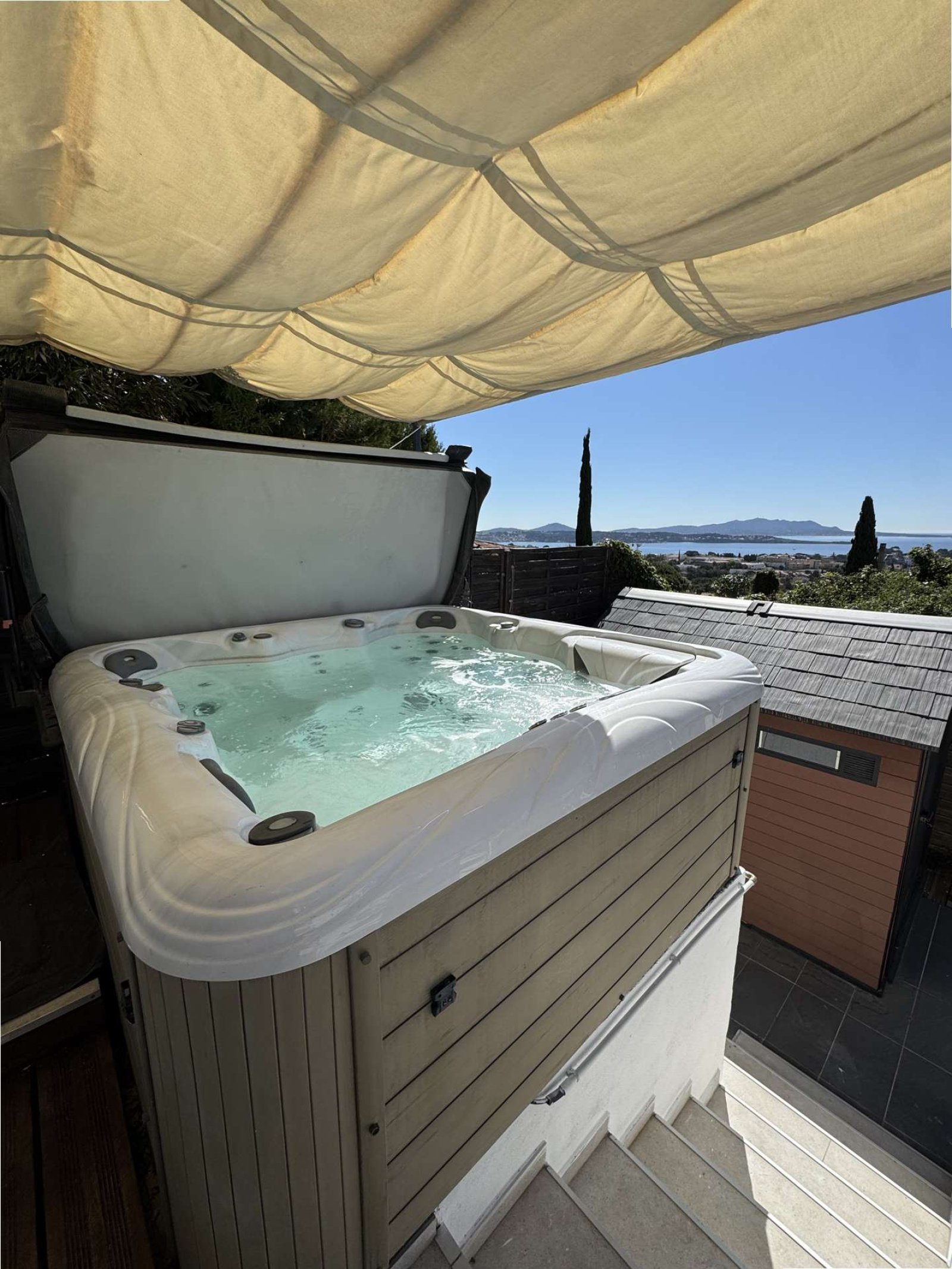 Image_1, Villa, Bandol,
                                ref :GLA834