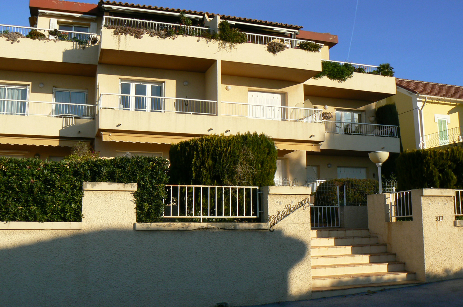 Image_2, Studio, Bandol,
                                ref :00161