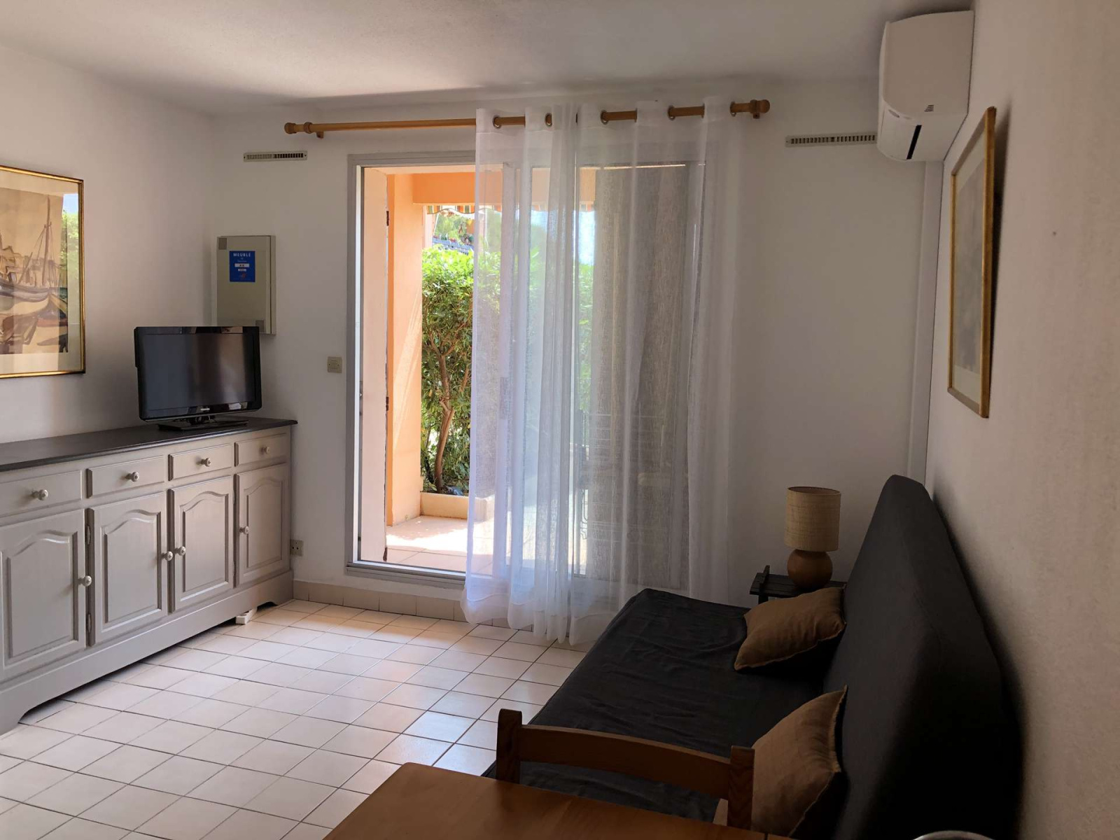 Image_1, Studio, Bandol,
                                ref :COU818