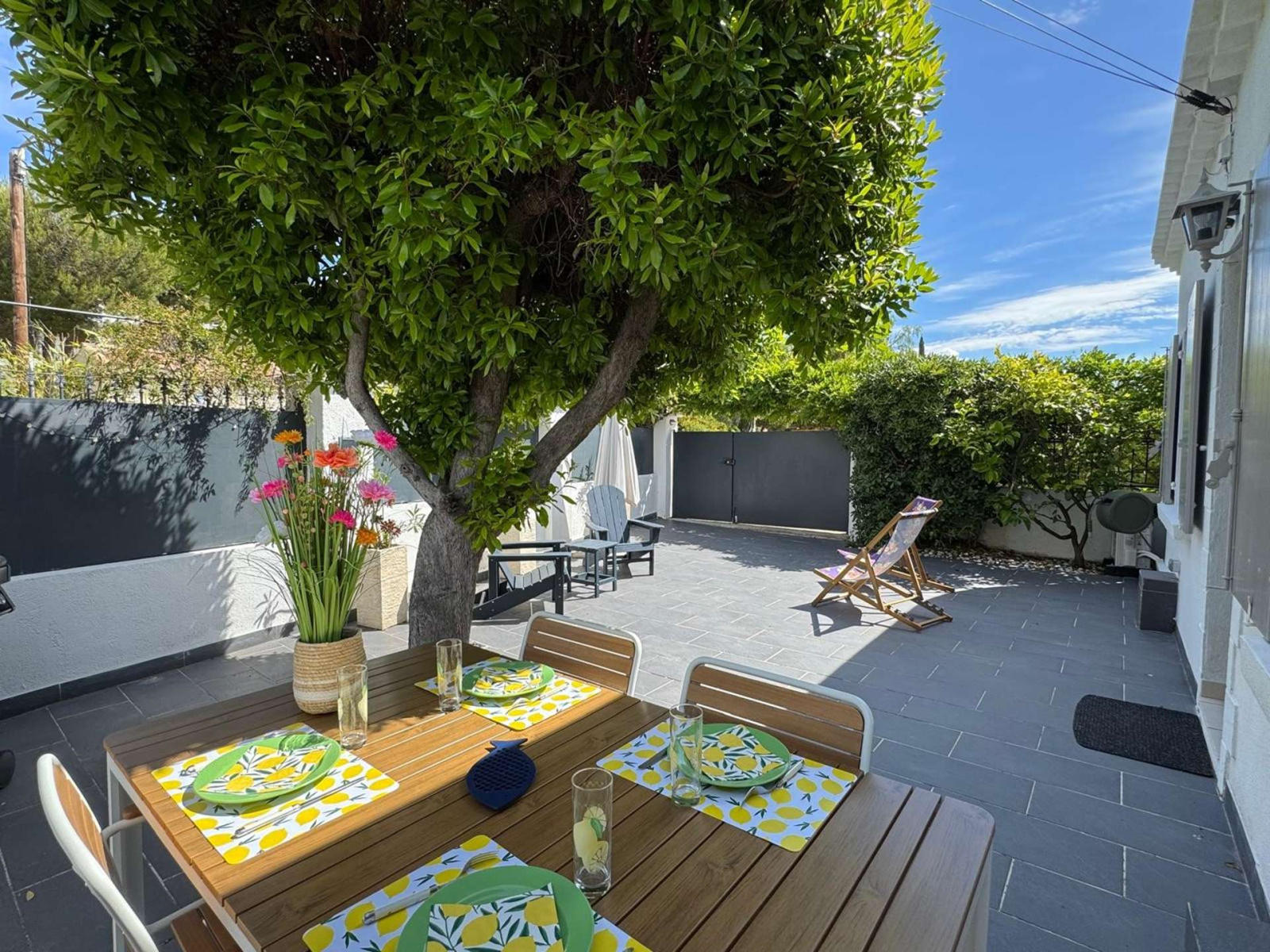 Image_1, Appartement, Bandol,
                                ref :AUQ252