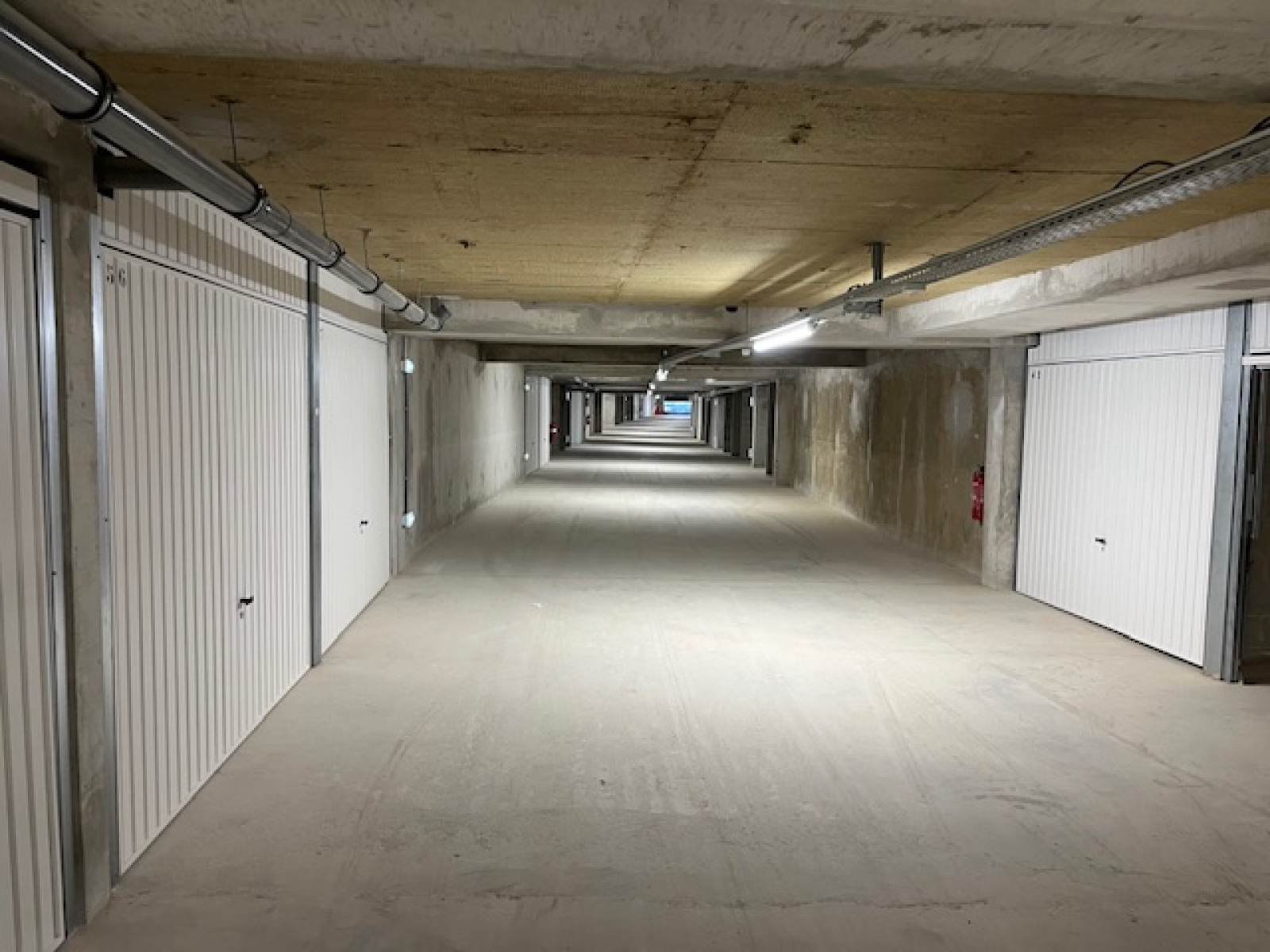 Image_2, Garage, Marseille,
                                ref :1758
